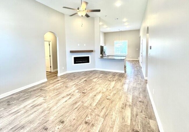 Foto del edificio - Now Leasing a 4-bedroom 3 bath home in Wal...