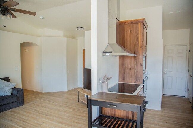 Foto del edificio - 337 N 3510 W