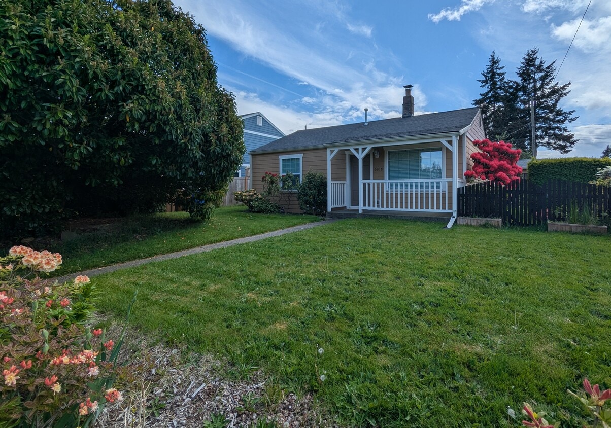 Primary Photo - 5018 N 30th St