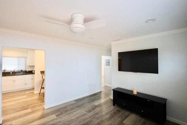 Foto del edificio - 1824 62nd St