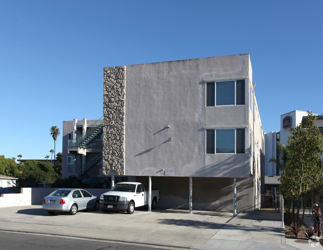 Building Photo - Harbor View Apartments