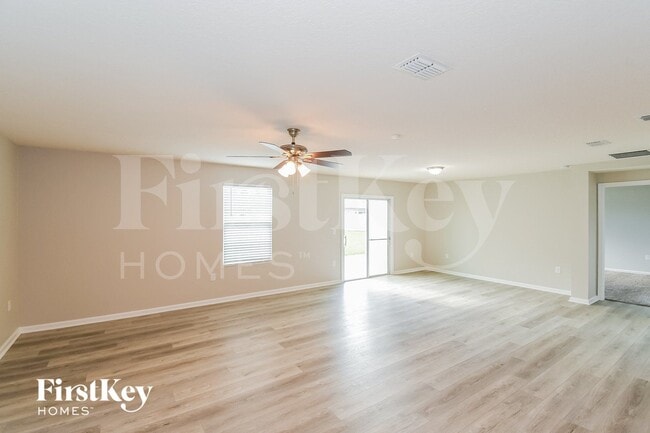 Foto del edificio - 3408 Blue Catfish Dr