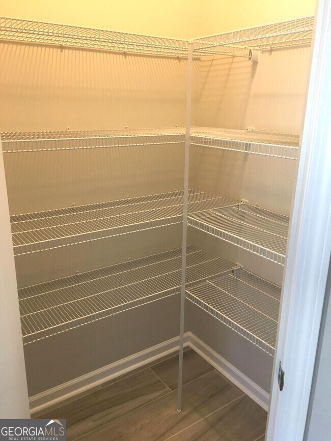 Foto del edificio - 111 Marshall Ct