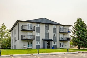 Building Photo - Evergreen Manor