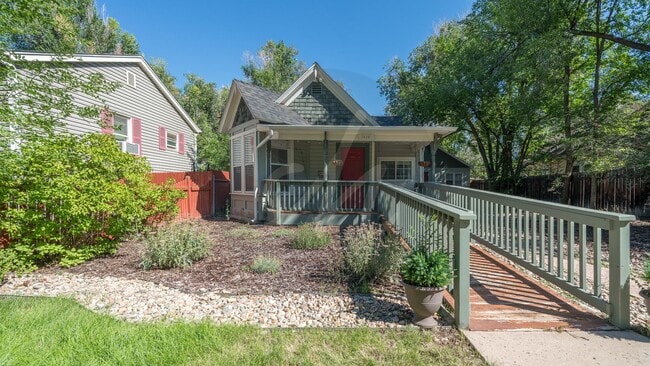 Building Photo - 520 W Pikes Peak Ave