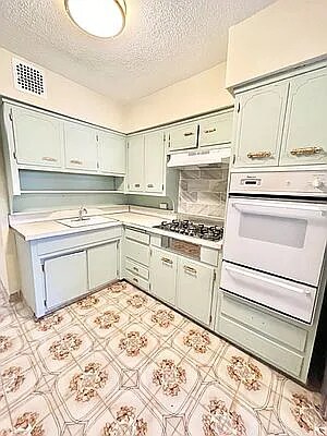 Foto principal - 970 E 99th St