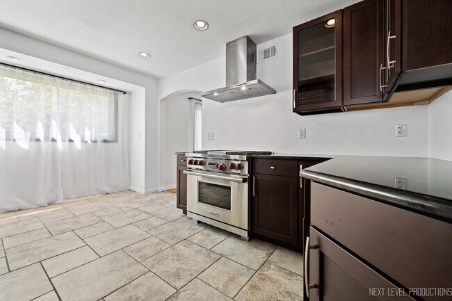 Foto del edificio - 641 N Wright St