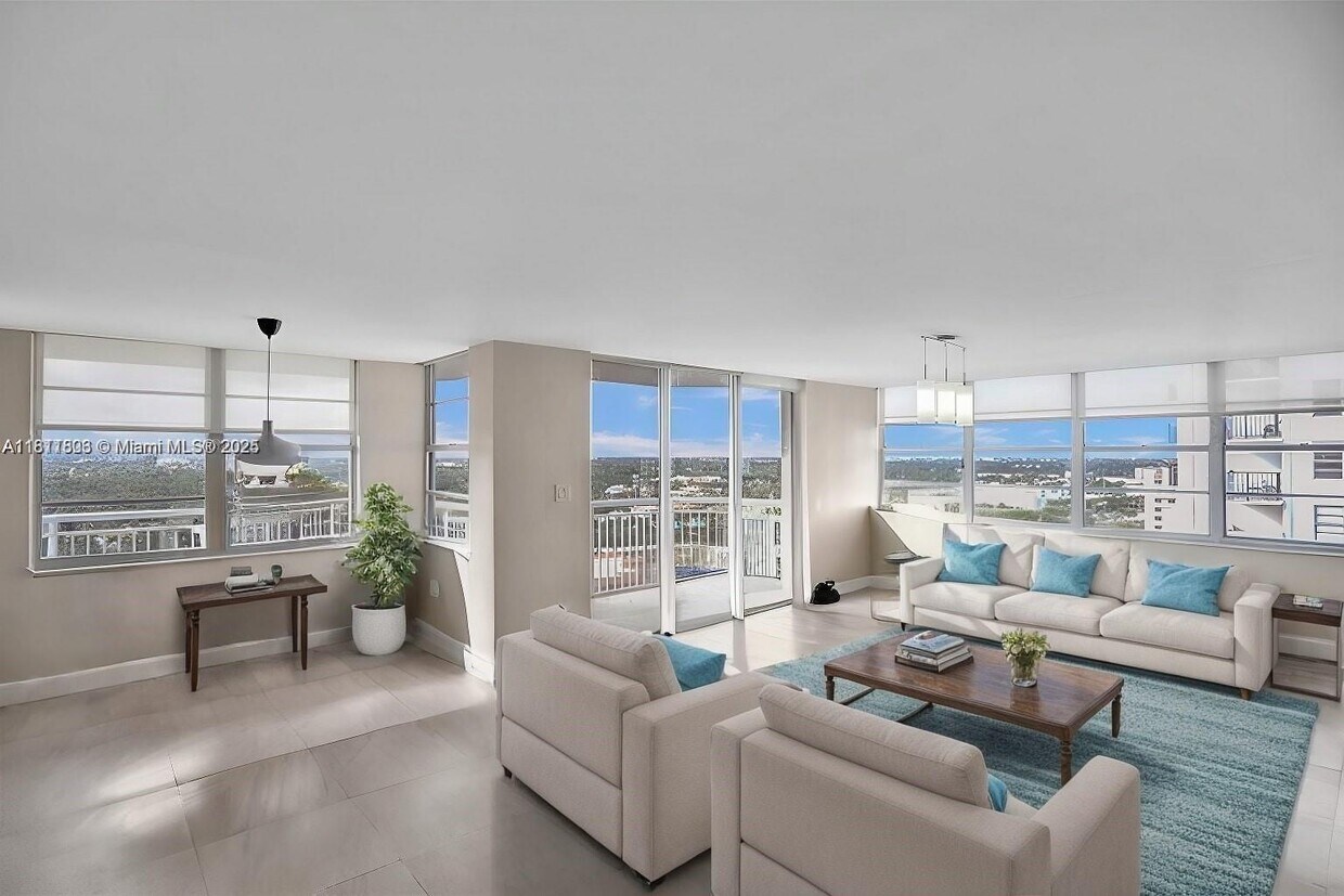Foto principal - 18051 Biscayne Blvd