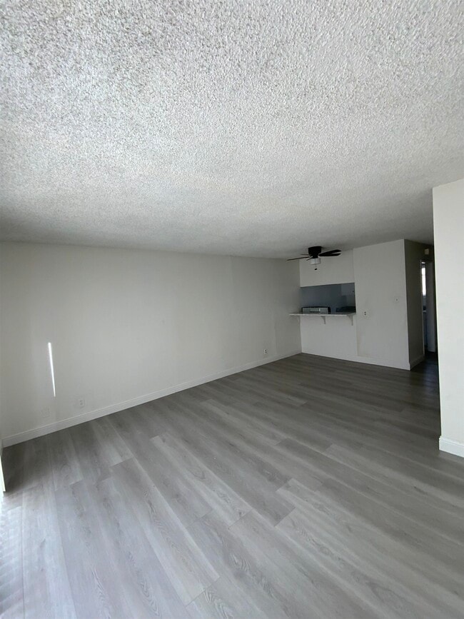 Foto del edificio - 461 Corte Arango