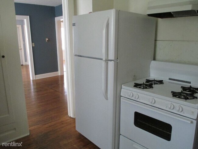 Building Photo - 2 br, 1 bath House - 312 E Clark