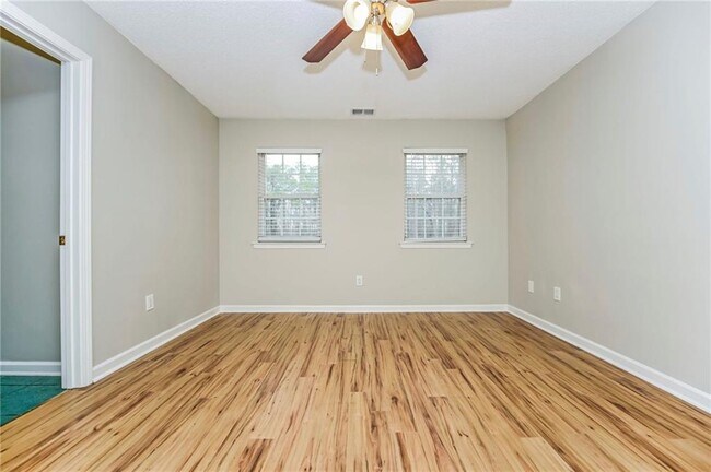 Foto del edificio - 124 Springvalley Cir