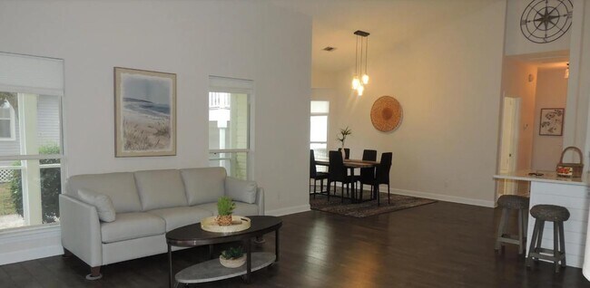 Living rm - pullout Leeather queen sofa sleeper - 4505 John Ave
