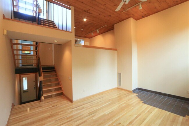 Foto del edificio - 2147 Massachusetts Ave
