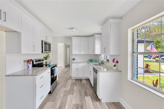 Building Photo - 3508 Westfield Dr