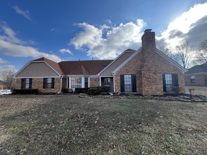 Primary Photo - 8649 Walnut Grove Rd