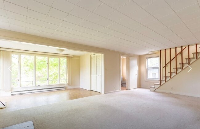 Living Room - 14 Old Marlborough Rd