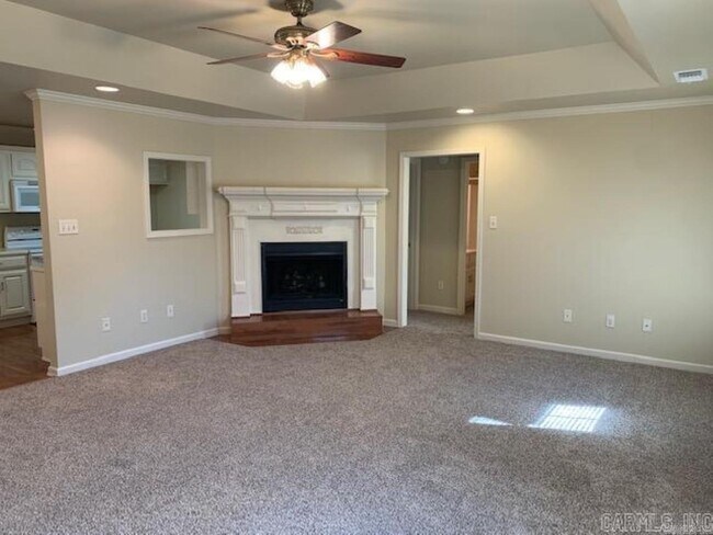 Building Photo - 27 Broadmoor Cir