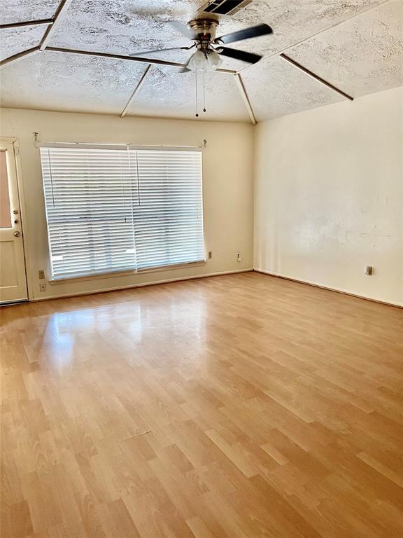 Building Photo - 10115 Kent Towne Ln