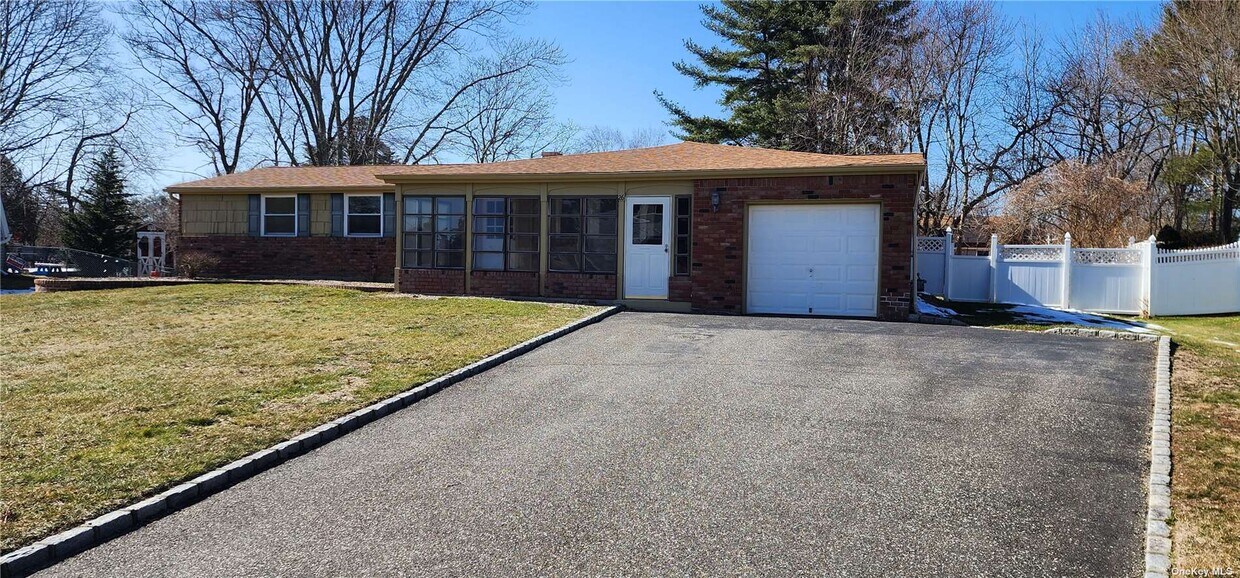 26 College Dr, Stony Brook, NY 11790 House Rental in Stony Brook, NY