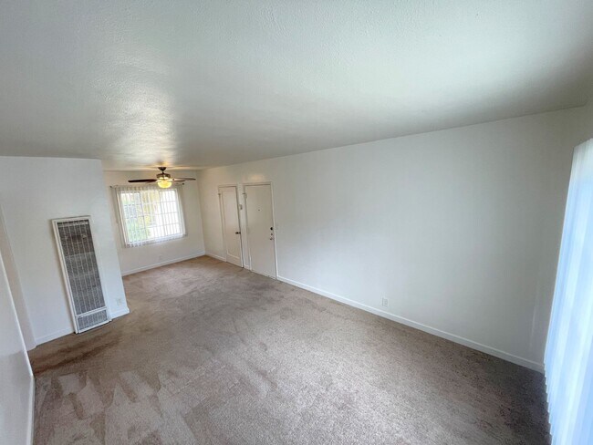 Foto del edificio - Cute Leimert Park 1bd/1ba unit with parkin...