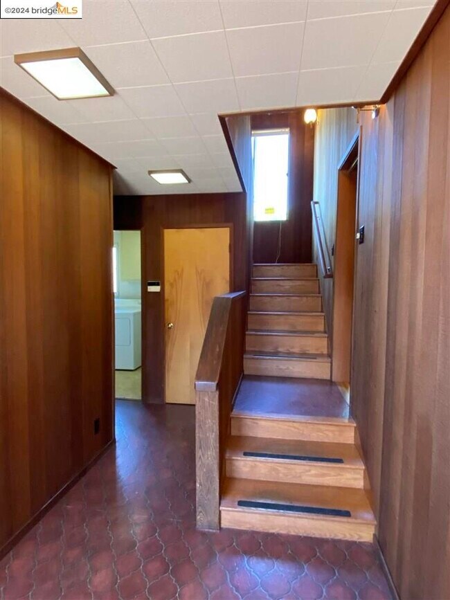 Building Photo - 617 Albemarle St