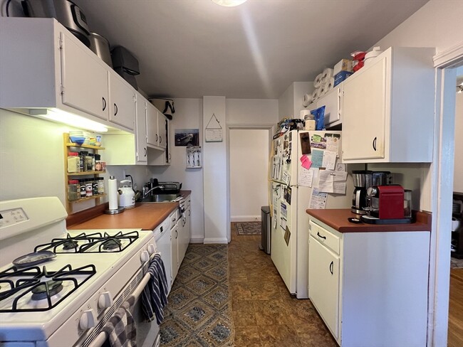 Building Photo - 395 Broadway