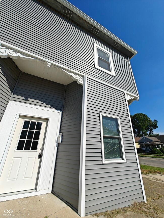 Building Photo - 116.5 Montgomery St