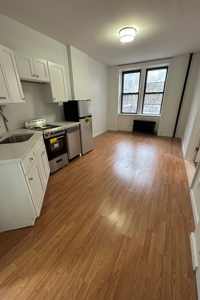 Foto del edificio - 276 W 71st St