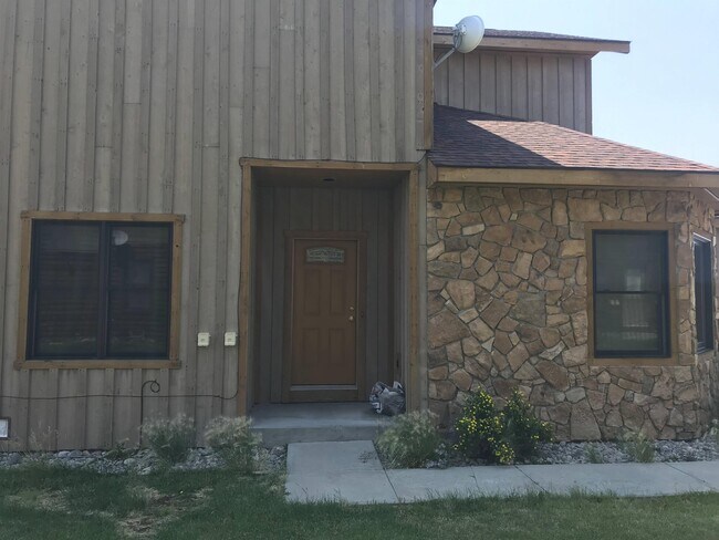 Building Photo - 115 Mulligan Ln