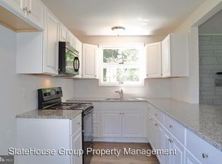 Building Photo - 3 br, 1 bath House - 303 Willow Rd EGWST