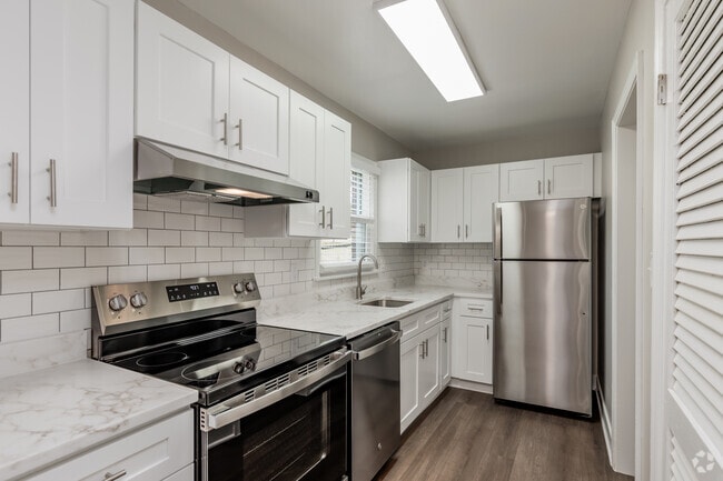 3BR, 1.5BA - 1,260SF - Kitchen - District at Williamsburg
