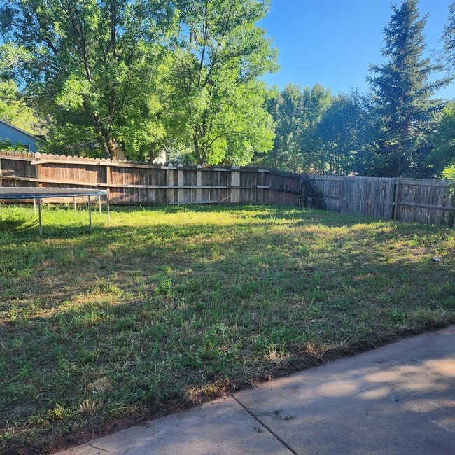 Building Photo - 257 Lupine Dr