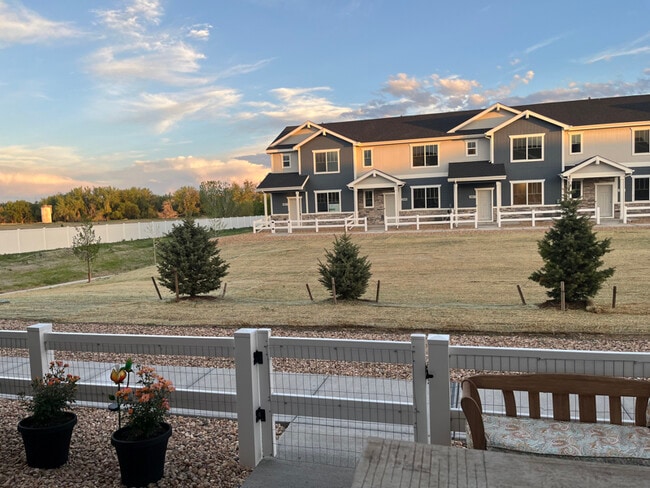 Building Photo - 339 Condor Wy