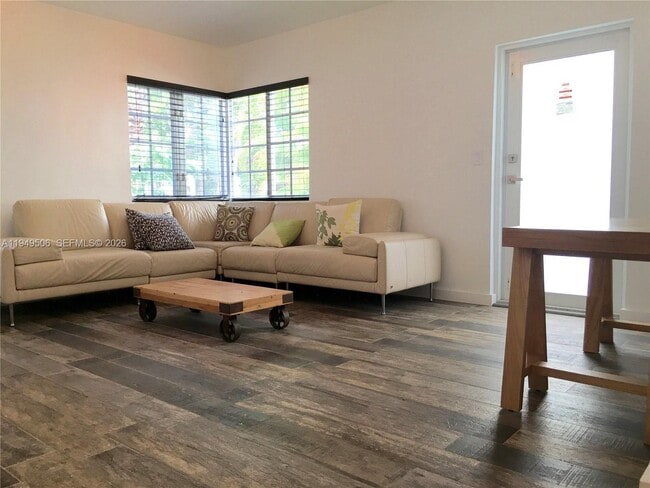 Building Photo - 645 Michigan Ave