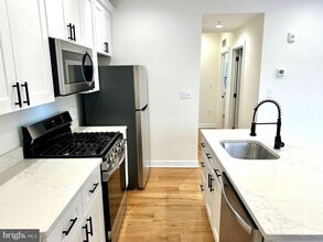 Building Photo - 2009 N Reese St