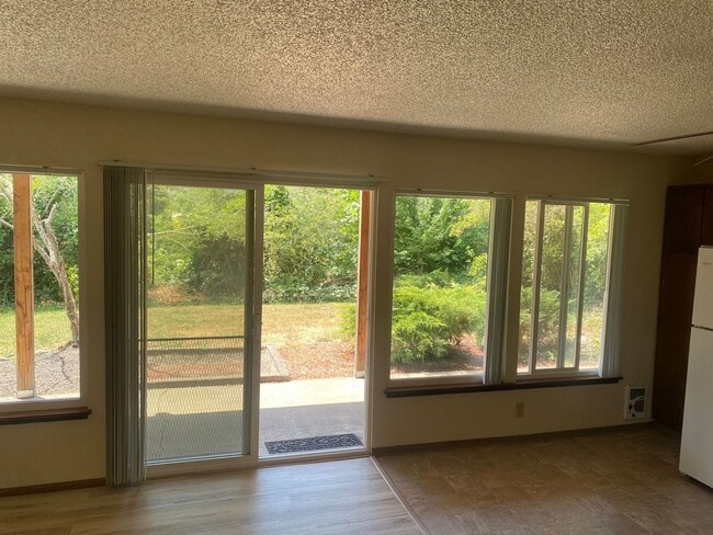 Photo - 260 East 38th Avenue Apartment