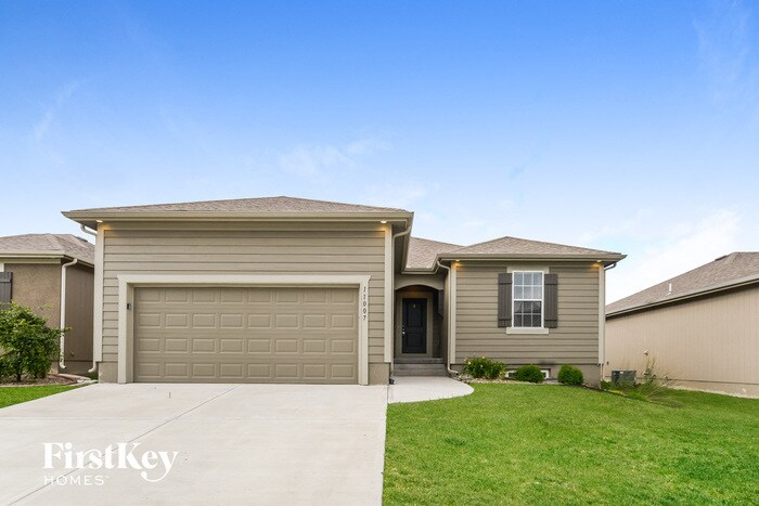 Foto principal - 11007 Highview Rd