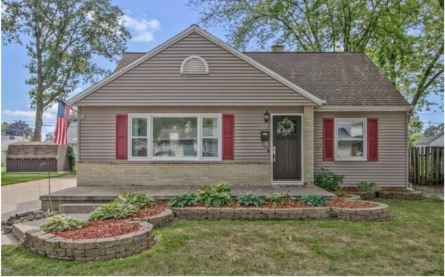 Foto del edificio - 1071 Kenwood St