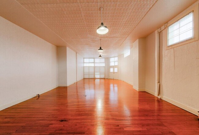 Foto del edificio - 421 Broadway Blvd SE