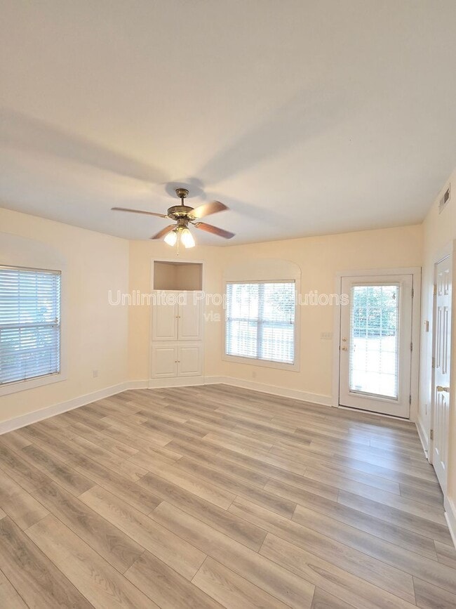 Building Photo - 2306 Wrightsville Ave