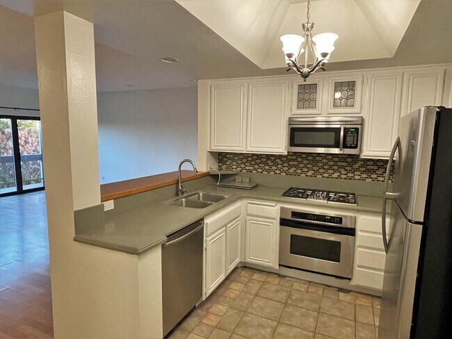 Cocina, barra de servicio - 8180 Manitoba St