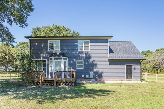 Foto del edificio - 2565 Oakes Plantation Dr