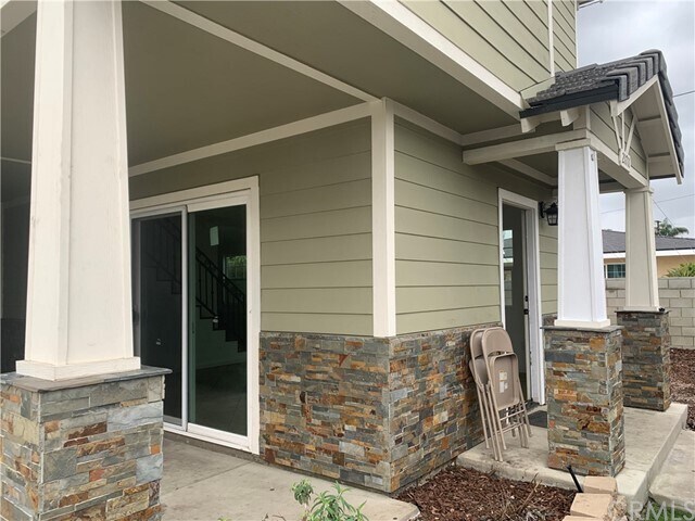 Foto del edificio - 21711 Elaine Ave