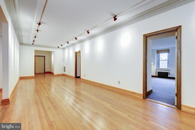 Foto del edificio - 2101 Connecticut Ave NW