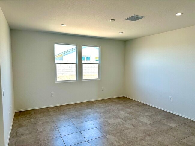 Building Photo - Amazing Carlton Common home is BRAND NEW.