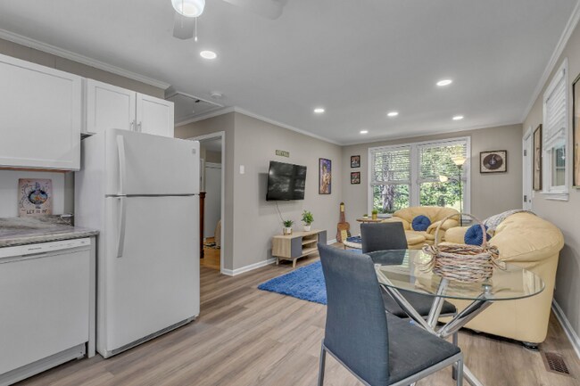 Photo - 232 Bermuda Dr House