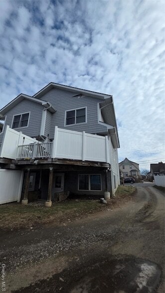 Building Photo - 65 Gibson Pl