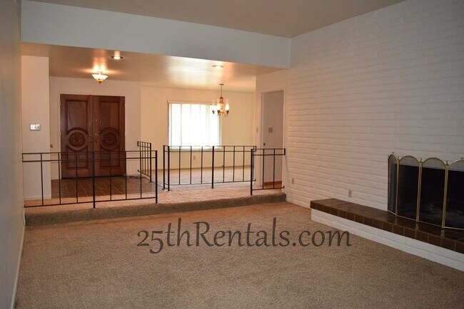 Building Photo - 207 Diamond Oaks Rd