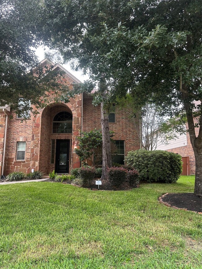 Foto del edificio - 13915 Sawmill Run Ln