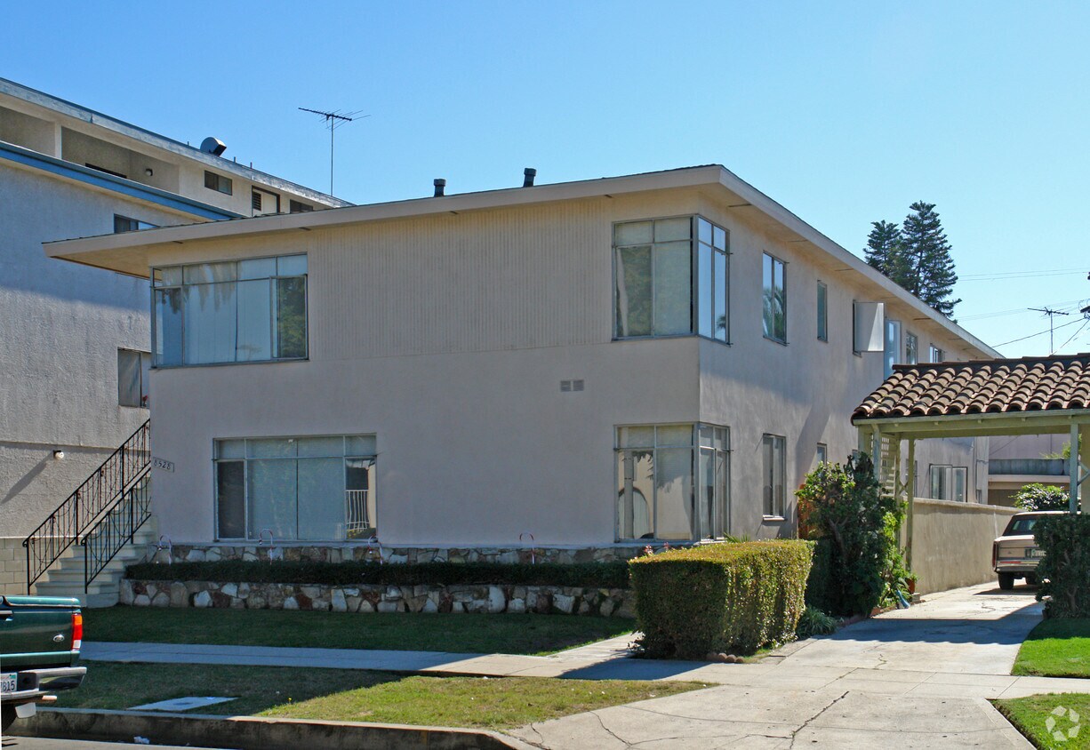 Building Photo - 8528 Cashio St